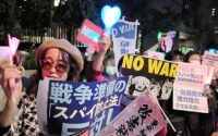 4.17国会前：「戦争する国・監視社会」にするな！ 光のデモはつづく